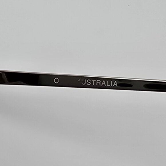 Quay Australia French Kiss Silver Black Frame Smoke Flat Lens Aviator Sunglasses - Picture 12 of 16